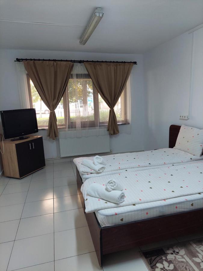 Apartament Octav Deva Exterior photo