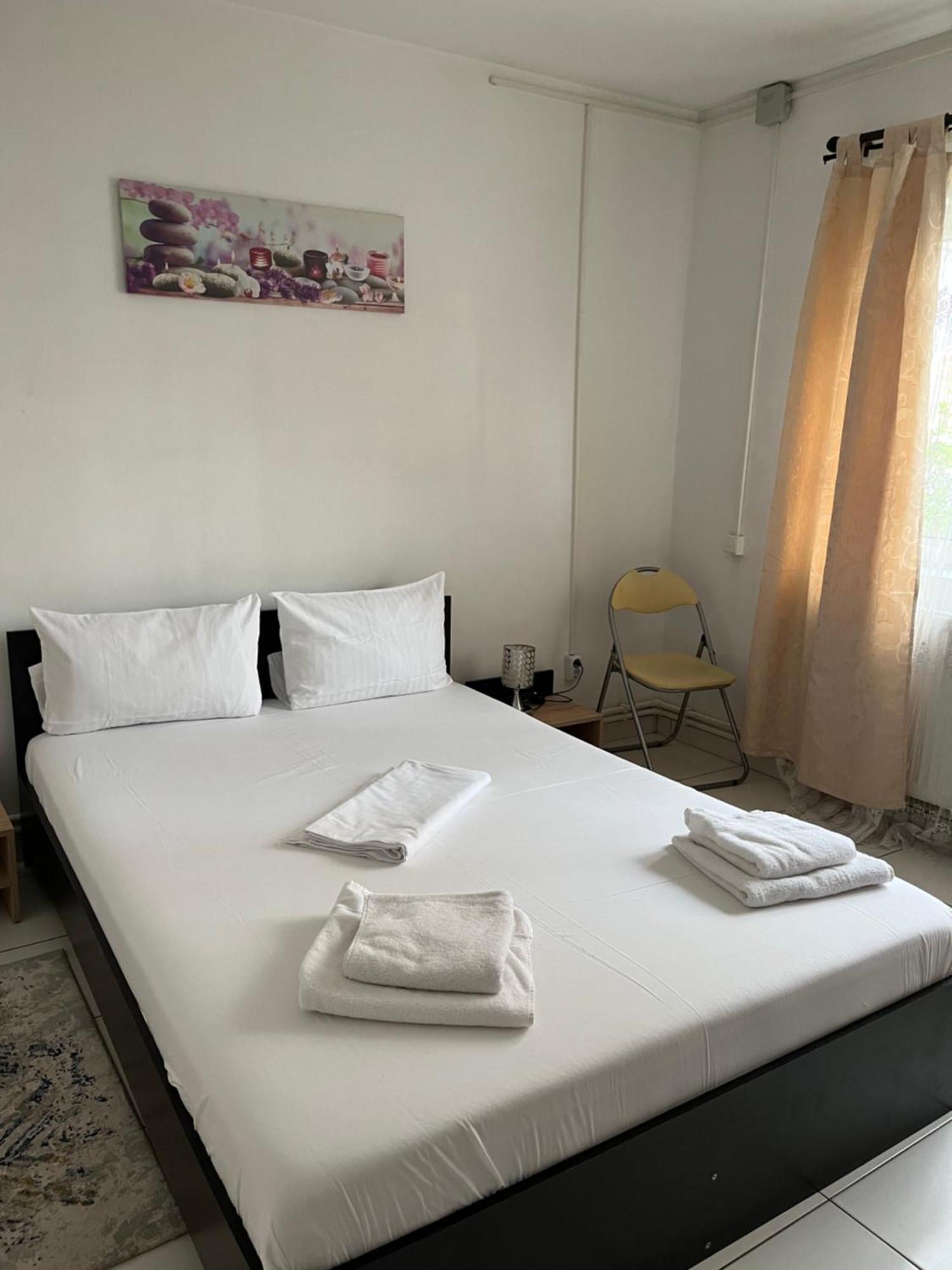 Apartament Octav Deva Exterior photo